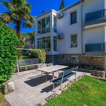 Apartman In 45073 *