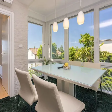 Apartament In 45073 Crikvenica