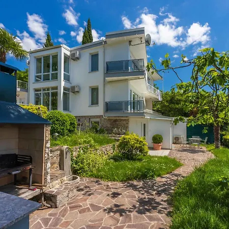 Apartament In 45073